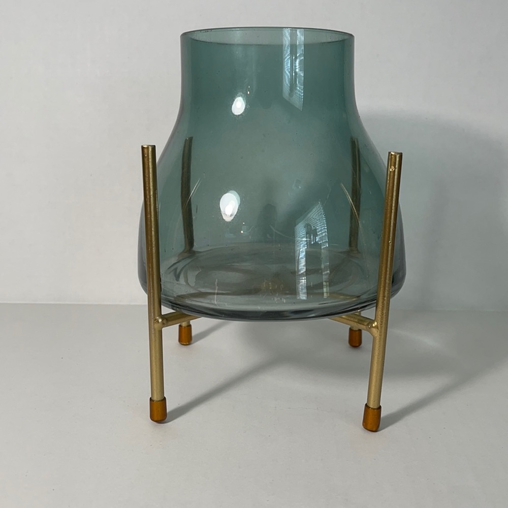 Green and gold vase